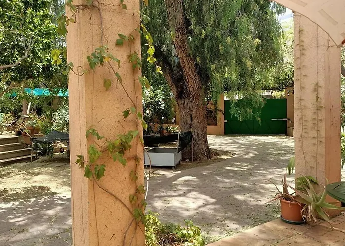 Apartamento Apartamento-bungalow Con Jardín Y Garaje
