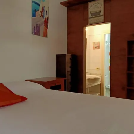 Apartamento-bungalow Con Jardin Y Garaje Appartamento